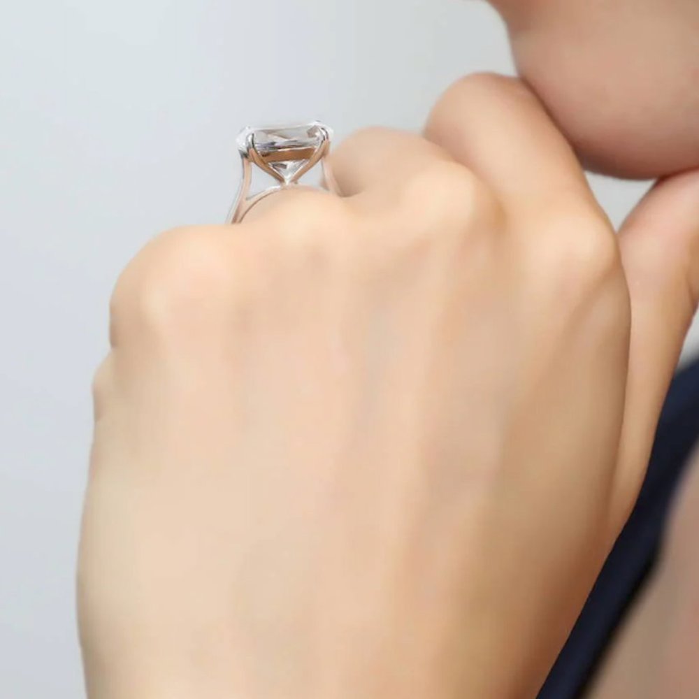 5 Carat Cubic Zirconia Oval Solitaire Engagement Ring - Picture 5 of 17